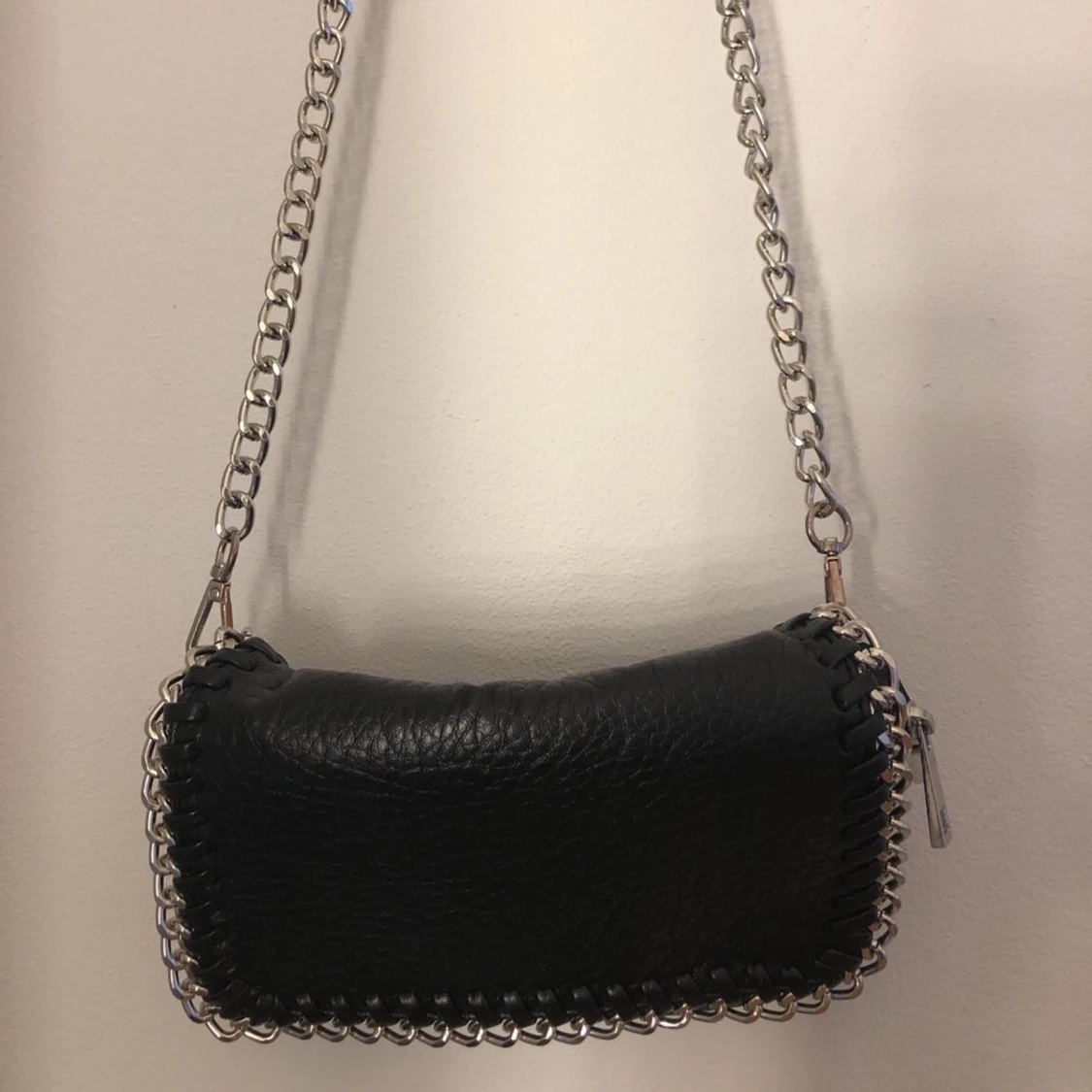 Svart Tiamo väska 