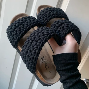 Duffy Flätade sandaler  - Oanvända sandaler från Duffy. Storlek 38 men jag är vanligtvis en 37 och dessa passar mig bra. 