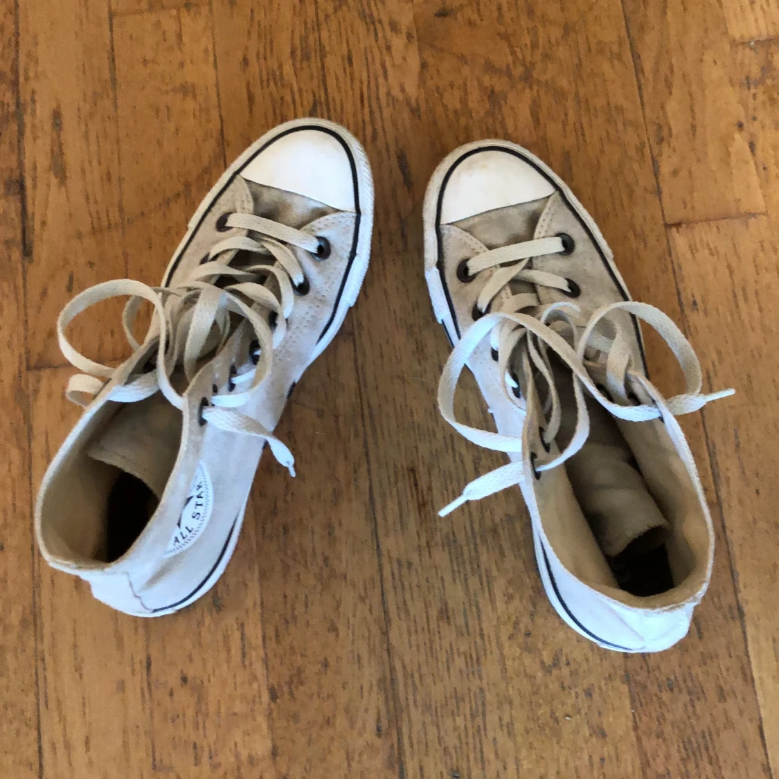 Converse, beige i storlek 37,5.  - 91