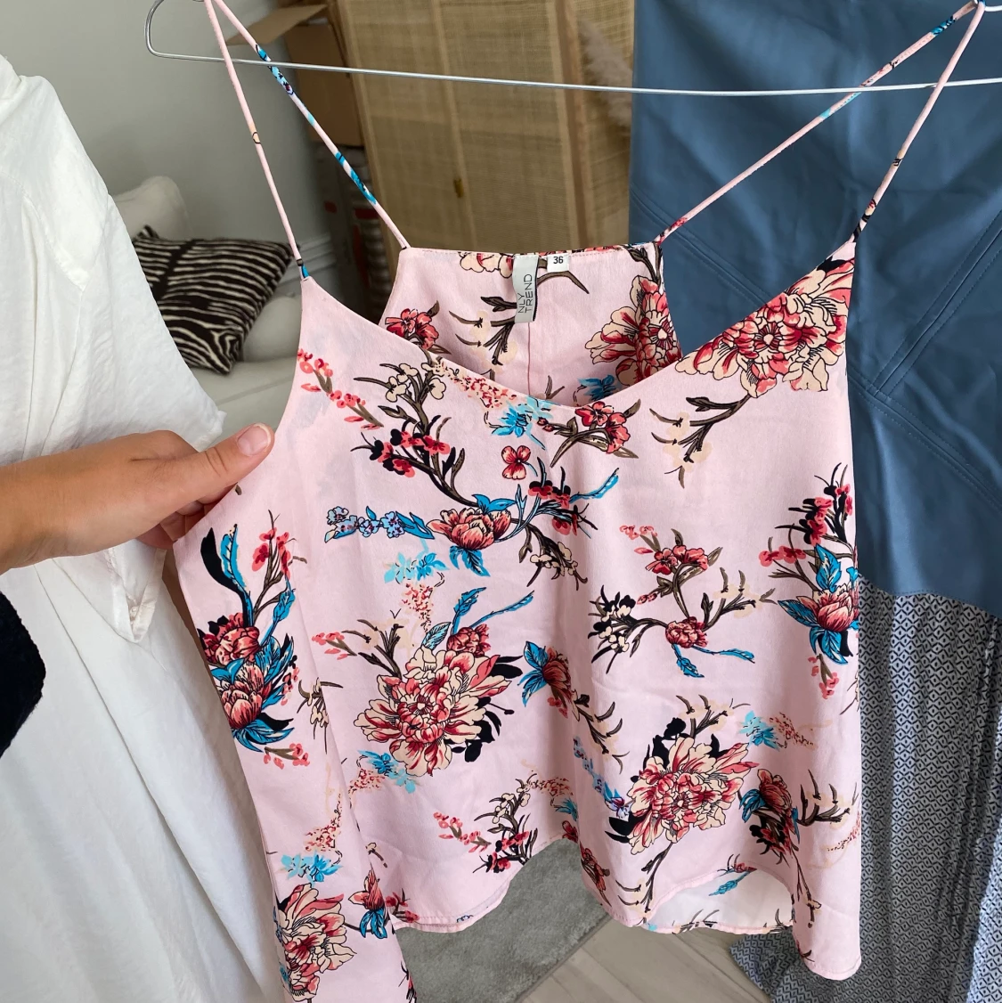 Blommigt straplinne - 90