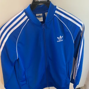 Adidas tjocktröja - Jätte bra skick