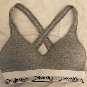 Bytes mot M!!! - Hej jag säljer denna topp eftersom att den var för liten, alternativt om du vill byta den mot en strl M❤️