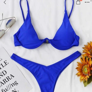 Bikini - Säljer denna oanvända bikini (liten i strl)                  köparen står för frakt