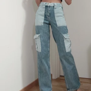 Urban Outfitters skater jeans - Säljer nu mina super fina jeans från Urban Outfitters. Köpt för nästan 800kr och jag är rätt säker på att de är slutsålda. Har bara används 3-4 gånger och är därför nästan i nyskick:)) Det kommer att pågå en budgivning tills jag är hyfsat nöjd. Buda gärna i kommentarerna🥰 Det är fritt fram att kontakta om ni har frågor💕Köp direkt för 650 kr!