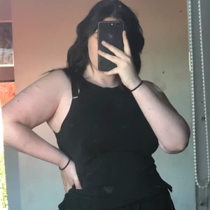 Gulligt linne - Väldigt gulligt linne storlek står inte men skulle kunna tro en stor S eller en M. 