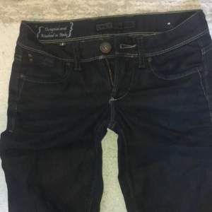 ONLY jeans ” limitless denim ” svart långa smala ben, W 26–L 32 