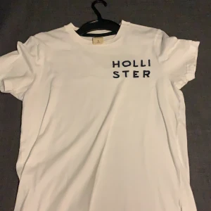 Hollister T-shirt - Vit