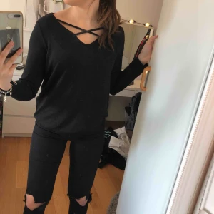  - Fin svart tröja i storlek xs. 50 kr + frakt :)