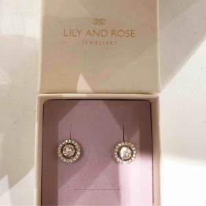 Lily and Rose Miss Miranda light silk earrings 