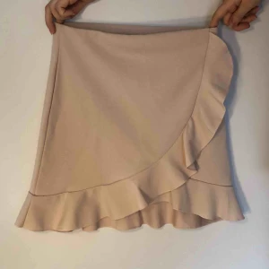  - Draperad kjol från nelly, använd en gång! 🌷