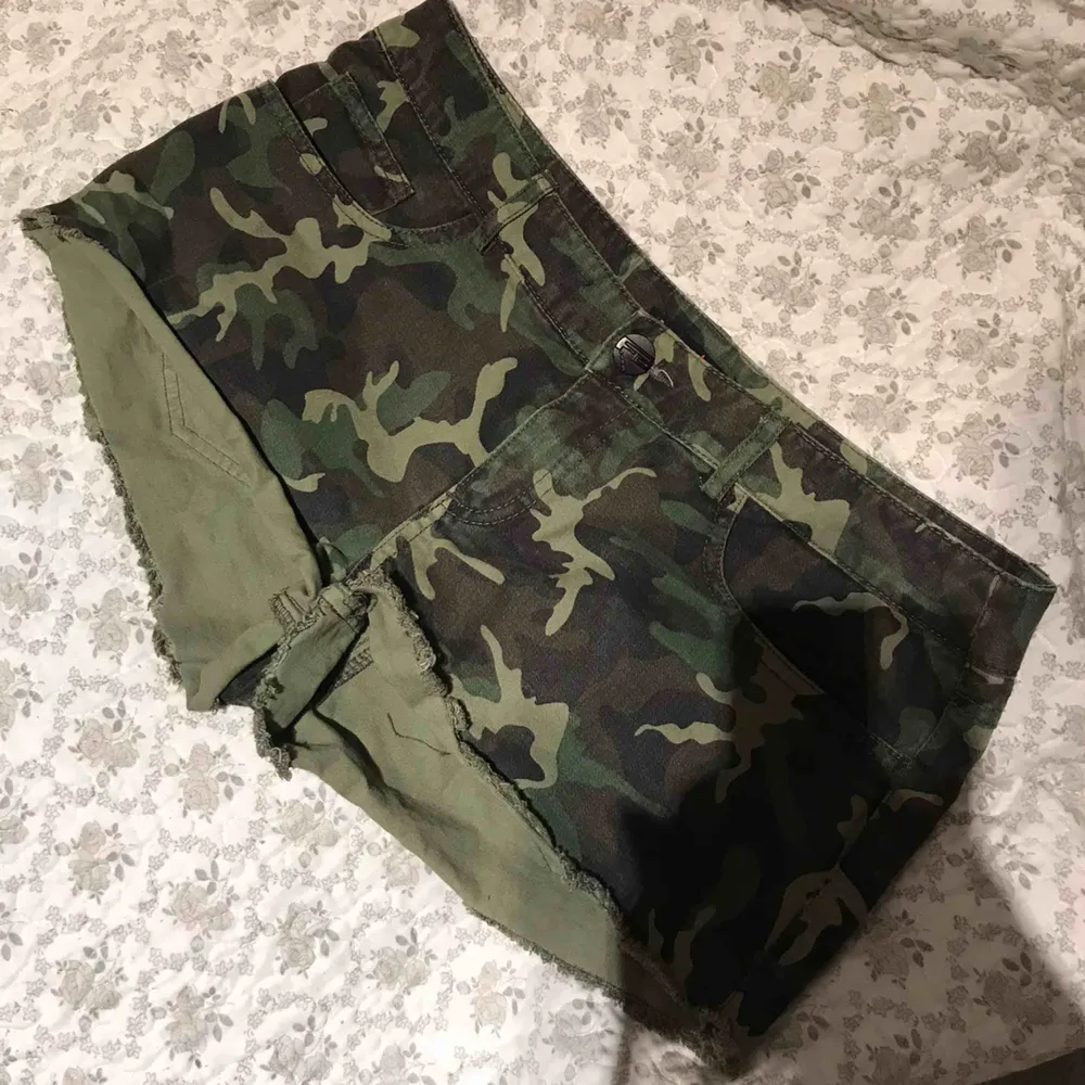 Korta militär shorts. 💚🍐🍀. Shorts.