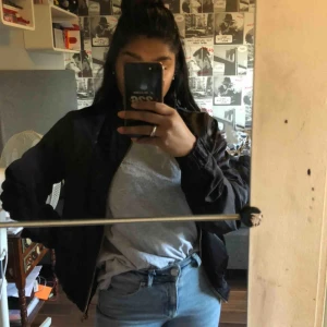  - Tunn jacka från Rut & Circle! 👍🏼💗 Köparen står för frakten!😊