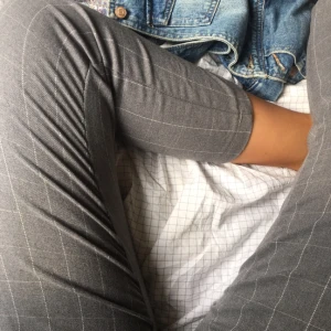  - Skitsnygga kostymbyxor från Brandy Melville!! 