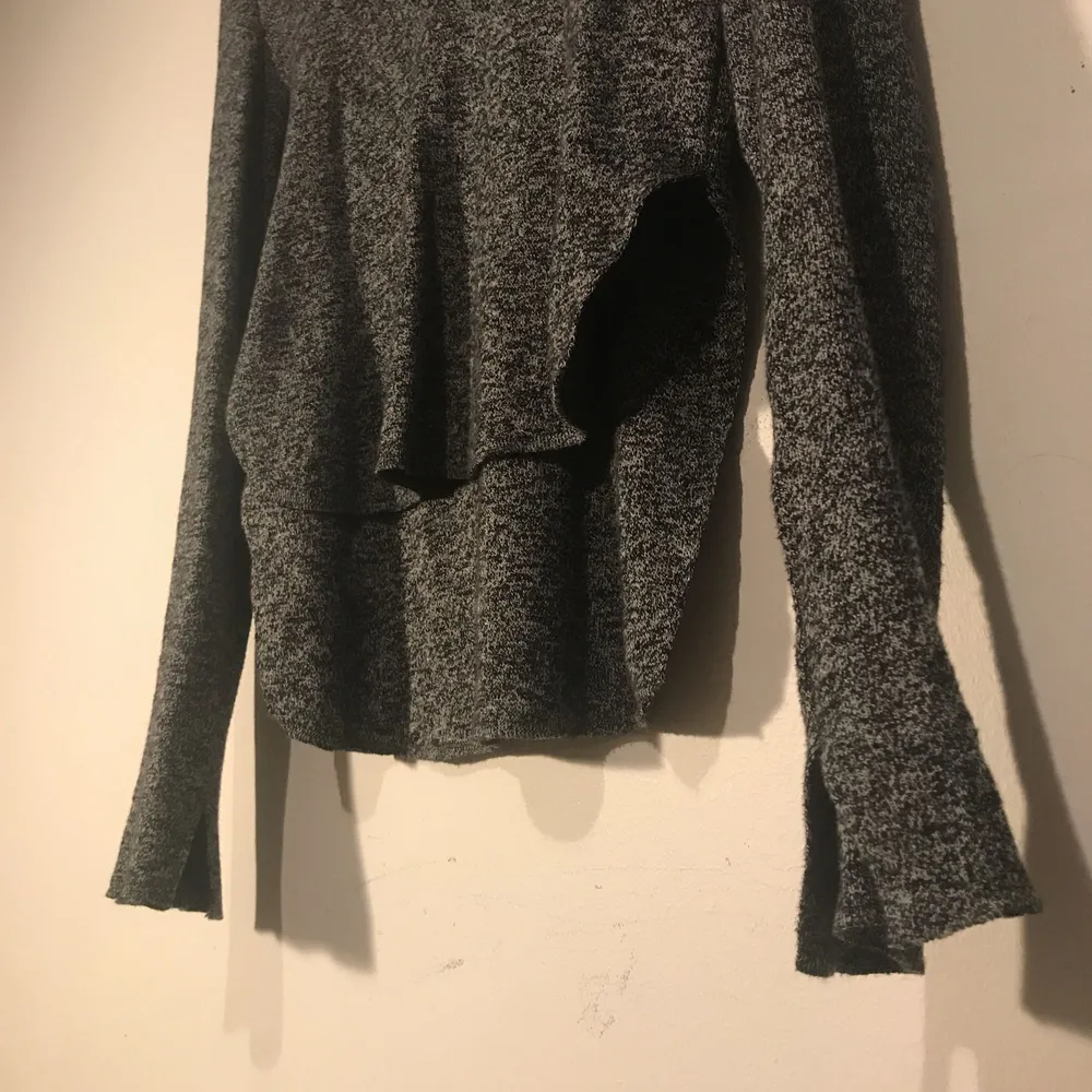 Grey pullover from Zara. Tröjor & Koftor.