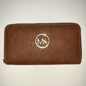  - Plånbok. Använd 3 gånger. Bra skick! 