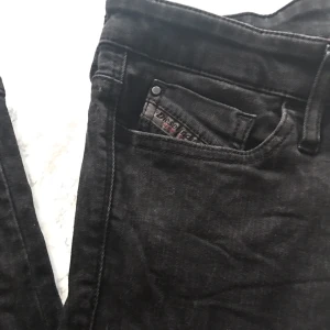  - Disel jeans ! Storlek 26/30, stuprör 