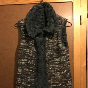  - Zara vest man kan använda på både sidor