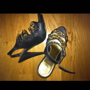  - Aldrig använda endast prövade kan inte gå i dom säljer dom därför.  Dom är fina