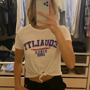 T-shirt - Equality - Säljs eftersom den aldrig kommer till användning:(