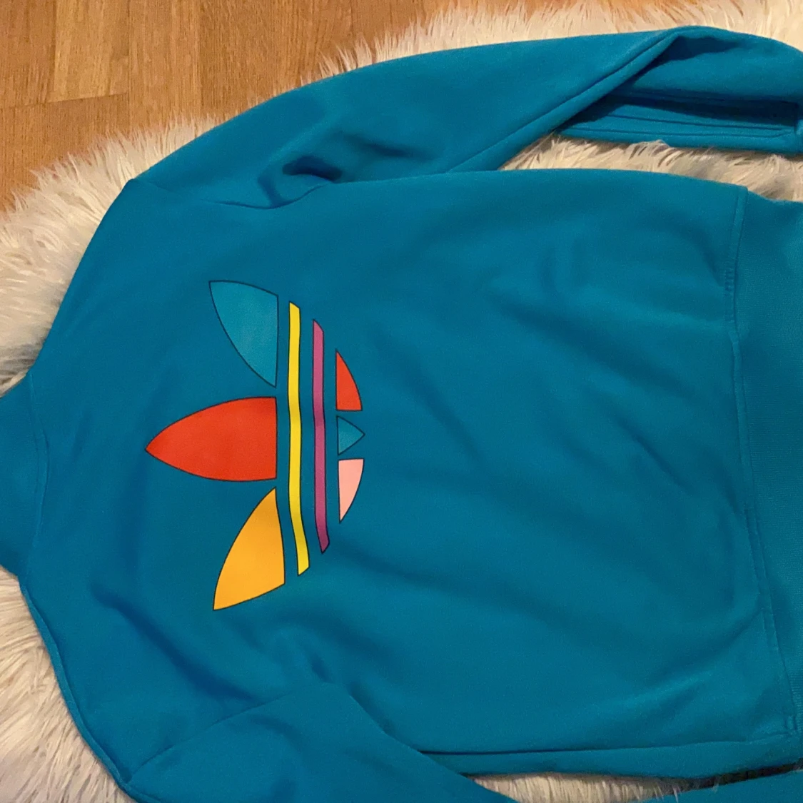 Adidas kofta i storlek xxs  - 90