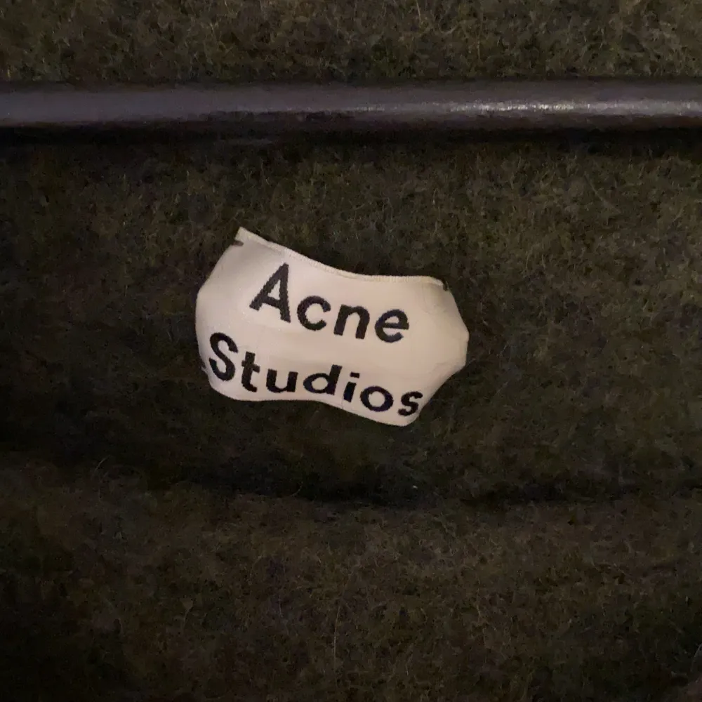 Tröja knappt använd från Acne studios. Tröjor & Koftor.