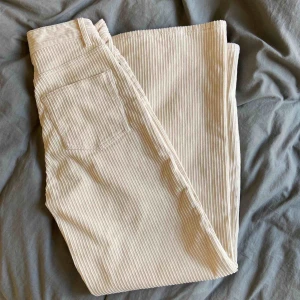  - Manchester vida byxor. Nypris 500kr Jag är 170cm och de sitter bra på mig 