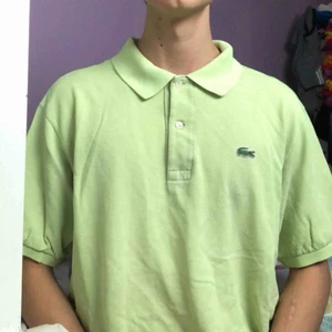  - Jättesnygg Lacoste-piké köpt från second hand. 