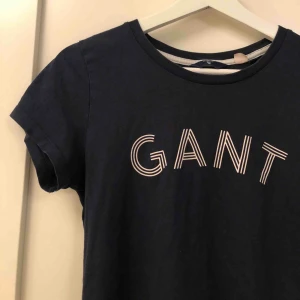  - t-shirt från gant, nyskick! 