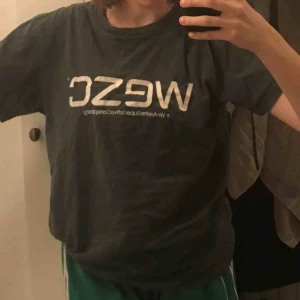  - Säljer min feta WESC tröja för bra pris, köpare står för frakt ca 40 kr