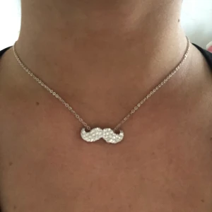 Halsband  - Fraktar denna kostnadsfritt🥰 