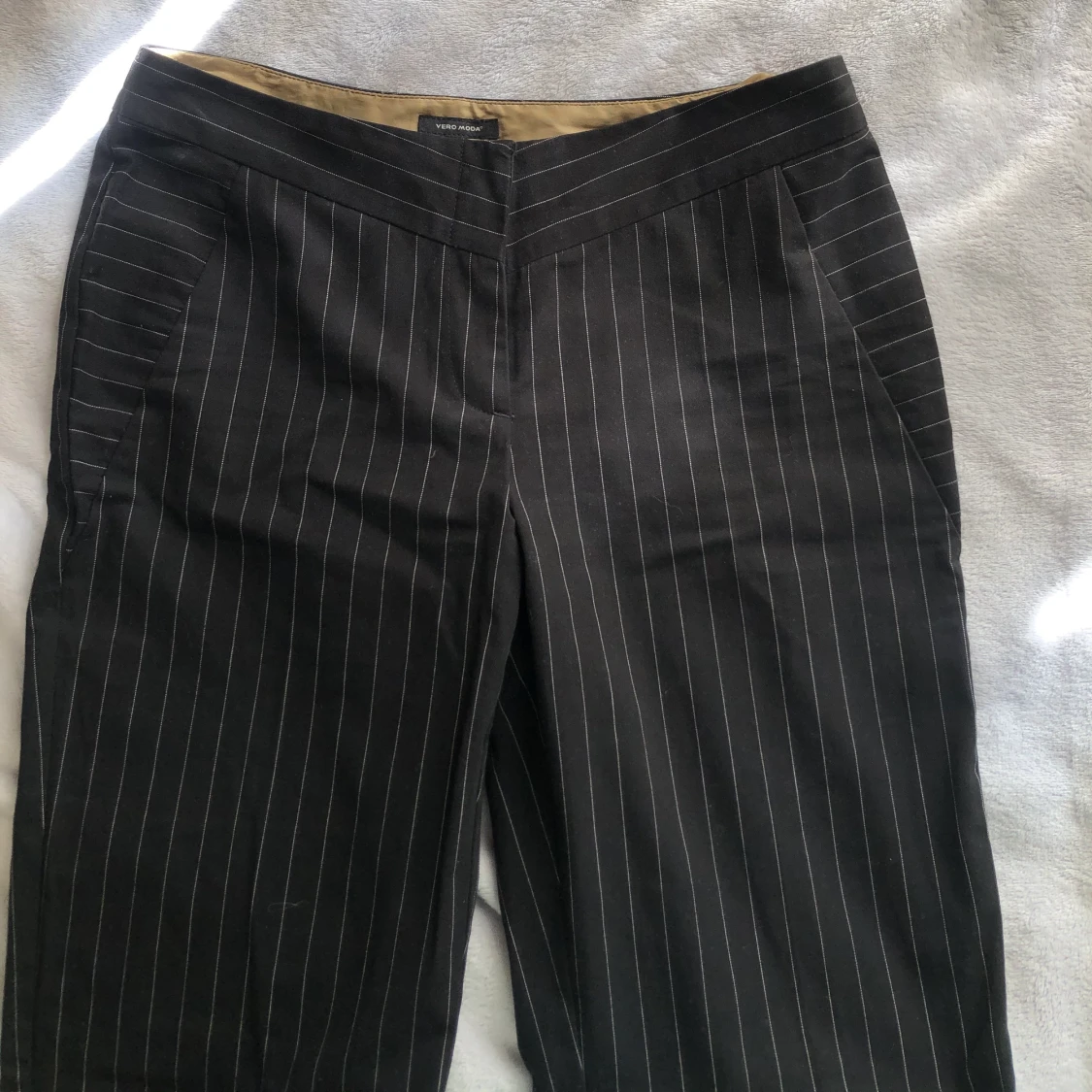 Randiga kostymbyxor  - 90