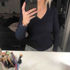  - Fin stickad tröja från Hampton Republic i storlek S men passar även M. Använd fåtal gånger