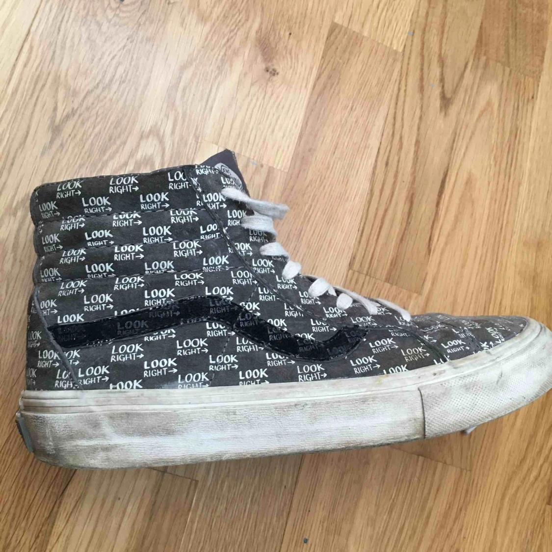 Sneakersnstuff x VANS ”Look Left” Sk8-High - 91