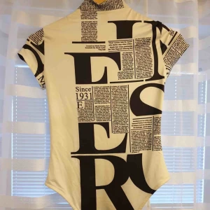  - Använt 1gång. Den ha dragkedja bakom kan fraktas på 30kr 