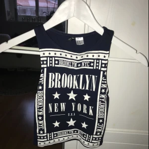  - Kort linne med brottarrygg från hm💥 köparen står för frakt