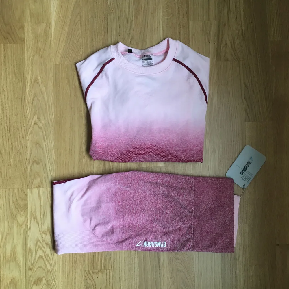 Helt nytt ombre-set från Gymshark. Slutsålt på hemsidan. Nypris 1300 kr. Kan mötas upp vid pendelstationerna för respektive ort mellan centrala Stockholm och Upplands Väsby. Alternativt står du för frakt. . Övrigt.