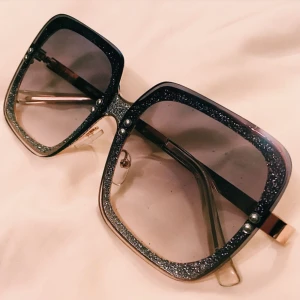  - Retro solglasögon m glitter, oversize 