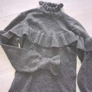 Jättemysig sweatshirt i strl XS, jättebra skick & använd ungefär 2 ggr 💋👍🏻