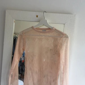  - oanvänd! ascool beige nättröja från Gina tricot! Köparen betalar frakt, möts upp i Malmö annars!