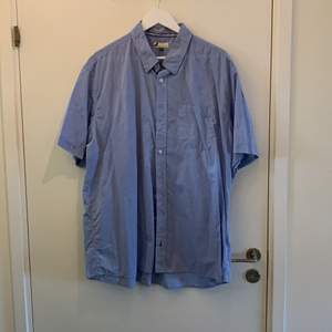 Dressman Skjorta, ljusblå, bomull och polyester 