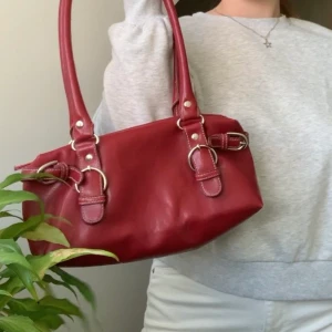 handväska  - svin ball väska! BUDA från 50!💗🦋 köparen står för frakten! Bud på 160 + frakt - den som budar 170 + frakt får den!