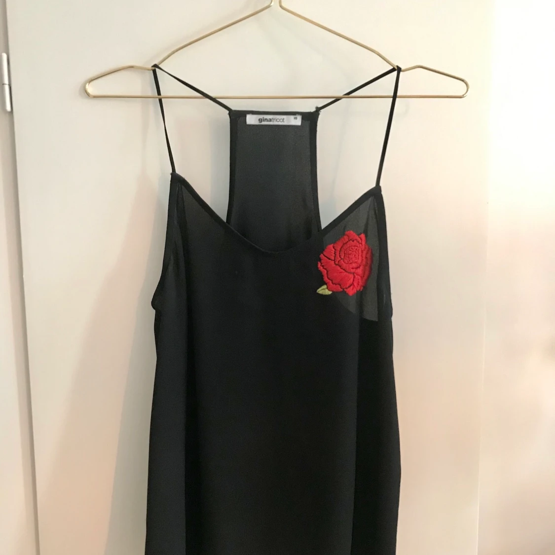 Linne med broderad ros 🌹  - 90