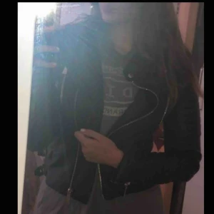  - Storlek 40 Passar säkert en 38 också Bra skick inget fel