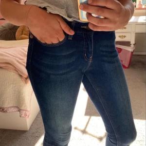 Slim jeans - Säljer dom här snygga jeansen ifrån Lindex! Stl: 152   pris: 150kr 🌻🦋💖