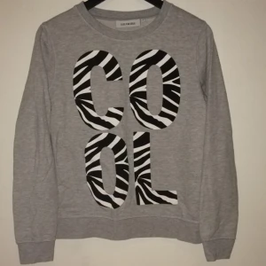  - Oanvänd tröja från JC