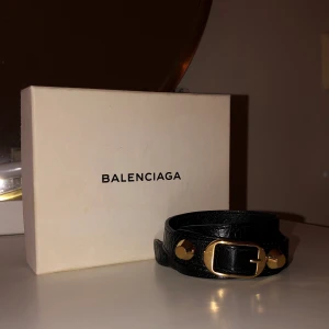 Balenciaga armband  - Säljer mitt balenciaga armband! 