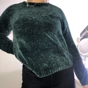 Grön stickad tröja  - Säljer en grön stickad tröja från Cubus. Storlek S. 200kr inklusive frakt 