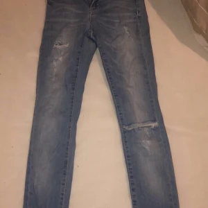 Jeans  - Jeans från bikbok 