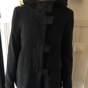 Jacka från Zara - Oanvänd jacka ifrån Zara! Strl XS men passar även en S :) 