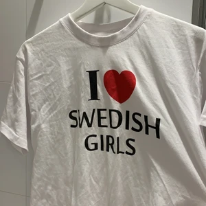 T-shirt  - Super skön t-shirt med tryck på